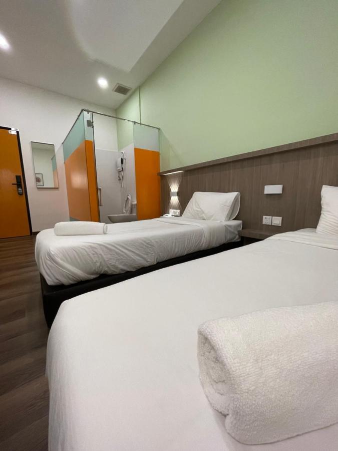 Benutten 99 Hotel Kampong Parit Tengah Luaran gambar